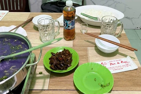Rượu làm nhiều người bị ngộ độc ở Tiền Giang có methanol vượt 1073 lần quy định