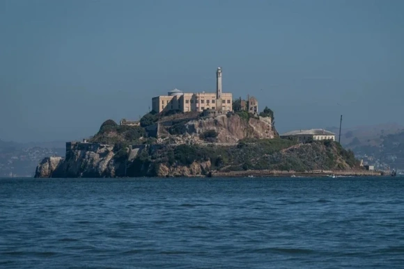 Tổng thống Mỹ Donald Trump ra lệnh mở lại “nhà tù khét tiếng” Alcatraz