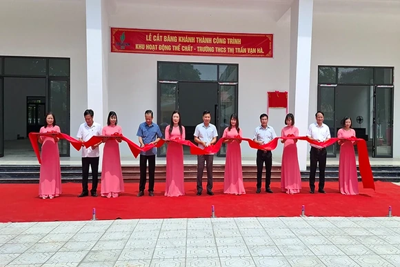 Khánh thành Khu hoạt động thể chất Trường THCS Thị trấn Vạn Hà 