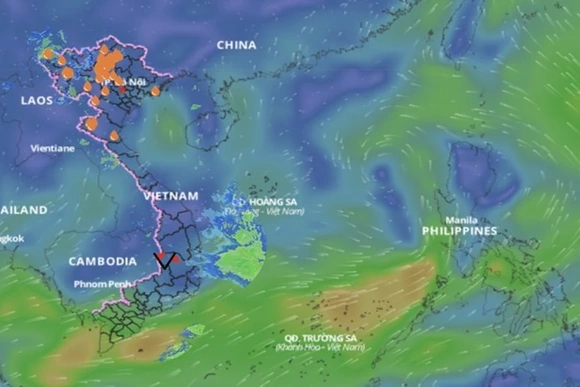 Vùng áp thấp trên Biển Đông có khả năng mạnh lên thành bão