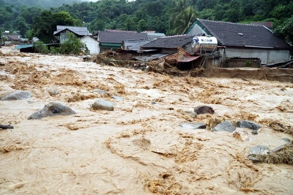 Thủ tướng yêu cầu nhanh chóng khắc phục hậu quả bão số 3 và mưa lũ