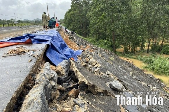 Xuất hiện nhiều điểm sạt, vỡ kênh mương, cống tiêu