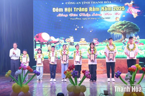 Công an Thanh Hóa tổ chức  chương trình “Đêm hội trăng rằm”  năm 2025
