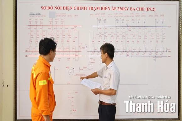 Vì sao lắp điện mặt trời áp mái cần đăng ký?