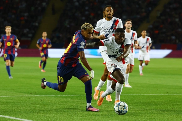Huy Hoàng giành cú đúp HCV tại giải bơi châu Á 2025; Barca gục ngã trước PSG
