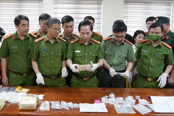 Phát hiện, bắt giữ trên 360 vụ, gần 830 bị can phạm tội về ma túy