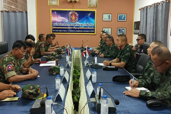 Thủ tướng Thái Lan vẫn dự lễ ký thỏa thuận hòa bình với Campuchia