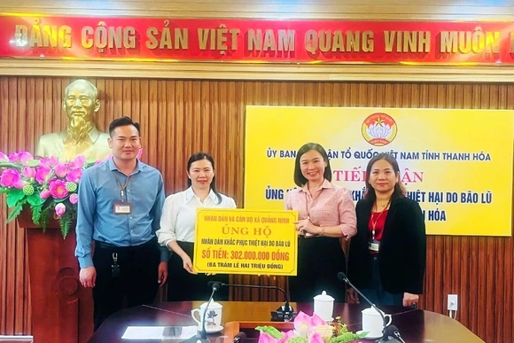Ủy ban MTTQ tỉnh tiếp nhận ủng hộ đồng bào vùng lũ