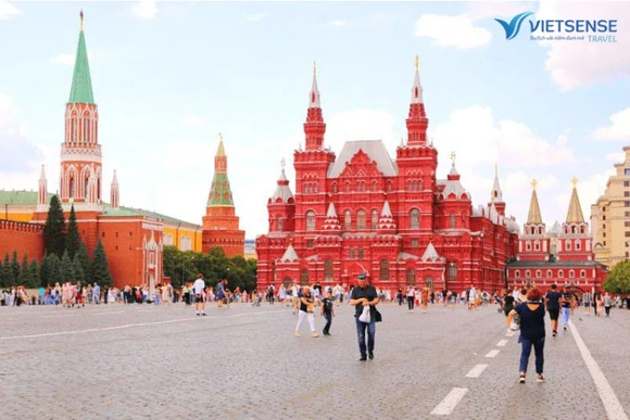 Hành trình qua các biểu tượng nước Nga - từ Quảng trường Đỏ đến Cung điện Mùa Đông