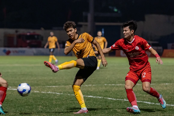 Đông Á Thanh Hóa thất thủ trên sân nhà trước Thể Công Viettel