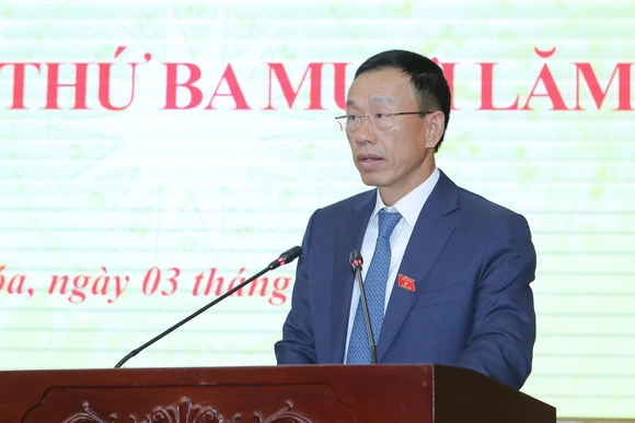 Đồng chí Lê Quang Hùng, Giám đốc Sở Tài chính được bầu giữ chức Phó Chủ tịch UBND tỉnh Thanh Hóa