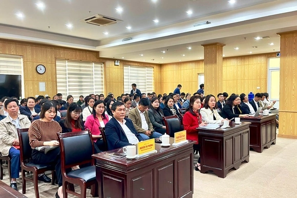 230 cán bộ Mặt trận các cấp tham gia hội nghị Báo cáo viên tháng 11/2025