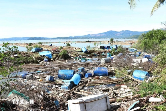 Ước tính thiệt hại ban đầu do ảnh hưởng bão số 13 là 7.050 tỷ đồng