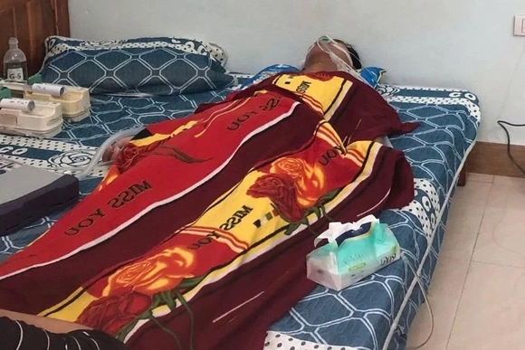 Một học sinh lớp 10 nguy kịch vì bị nhóm bạn hành hung