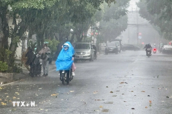 Từ đêm 8/11, mưa lớn ở khu vực từ Thanh Hóa đến Hà Tĩnh có xu hướng giảm