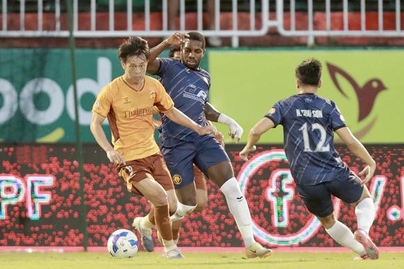 Đông Á Thanh Hóa đánh rơi chiến thắng ở phút bù giờ cuối cùng trên sân Pleiku