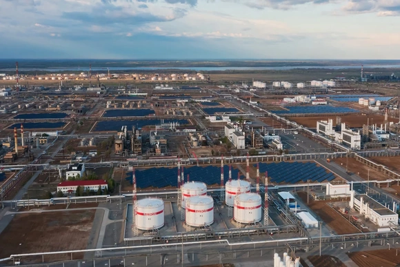 Romania và Bulgaria có thể quốc hữu hóa các nhà máy lọc dầu của Nga