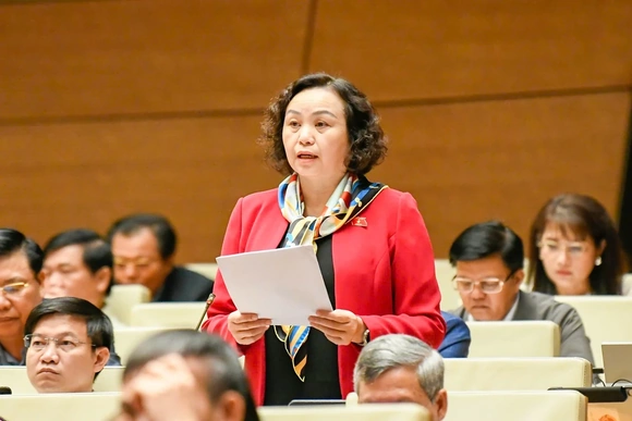 ĐBQH Cao Thị Xuân đề nghị rà soát kỹ lưỡng kỹ thuật lập pháp, tránh dẫn chiếu nhiều lần