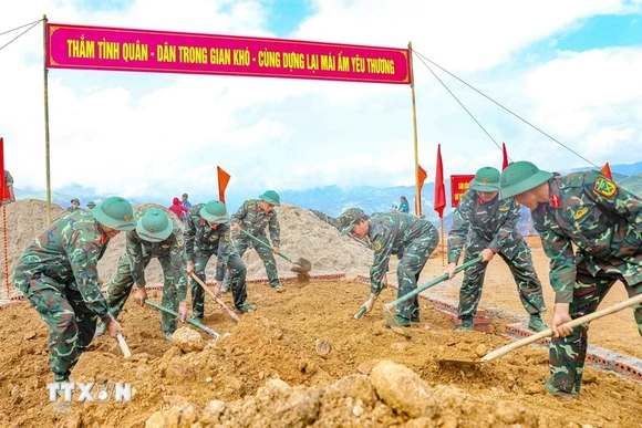 Xây mới nhà, tái định cư cho hộ có nhà bị lũ cuốn, hoàn thành trước 31/1/2026