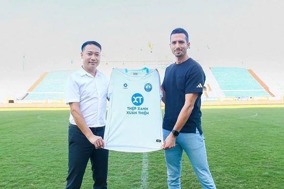 Nam Định bổ nhiệm HLV người Bồ Đào Nha; Croatia giành vé World Cup 2026