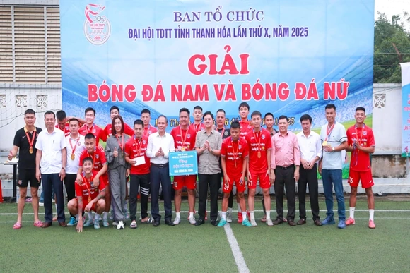 Bế mạc Giải bóng đá nam, nữ trong chương trình Đại hội Thể dục thể thao tỉnh Thanh Hóa