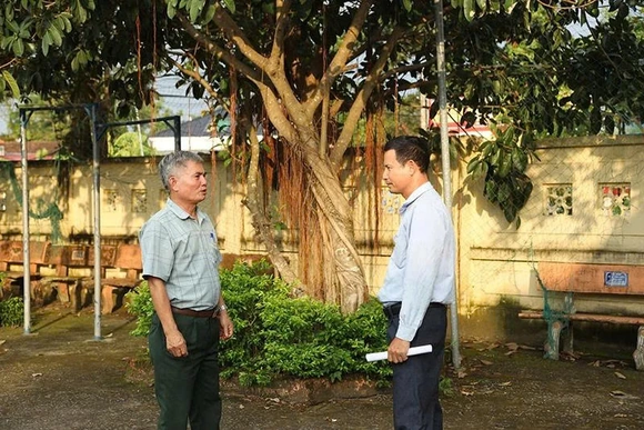 Bí thư chi bộ hết lòng vì dân