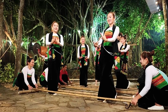 Đại đoàn kết toàn dân tộc - Gốc vững, cây bền