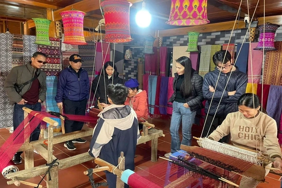 Kết nối du lịch biển xanh với đại ngàn trong mùa thấp điểm