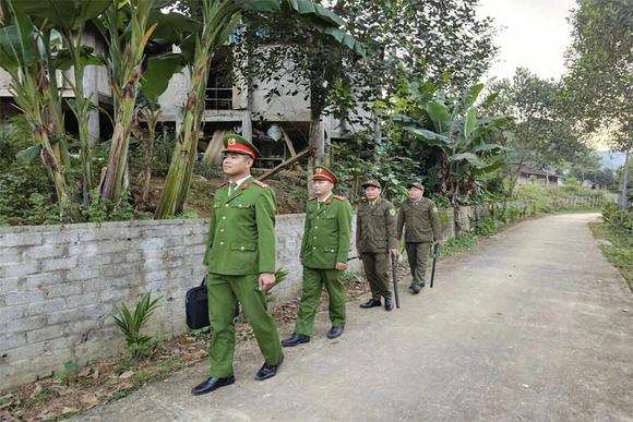 Bám sát địa bàn, giữ vững an ninh trật tự từ cơ sở