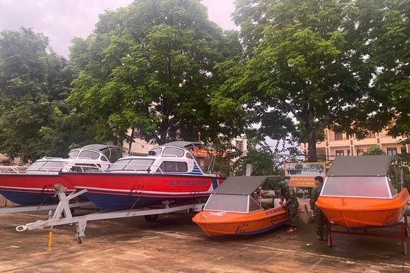 Tăng cường công tác quản lý và sử dụng hàng dự trữ quốc gia để hỗ trợ, ứng phó mưa, lũ