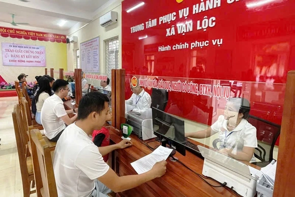 Vạn Lộc xây dựng chính quyền thân thiện vì Nhân dân phục vụ