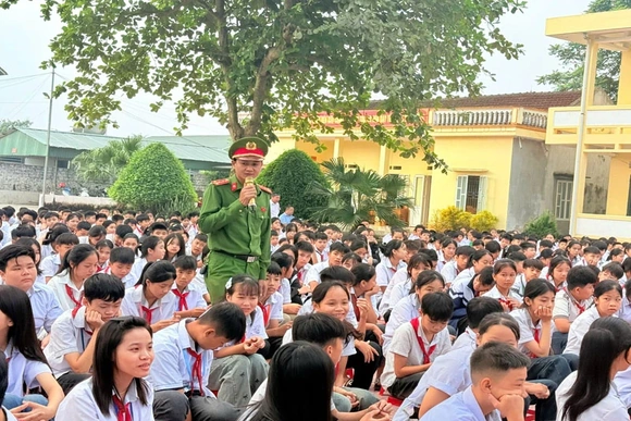 Điền Lư xây dựng xã đạt chuẩn tiếp cận pháp luật trong XDNTM nâng cao