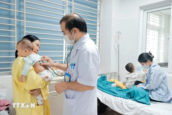 Bộ Y tế: Nhiều ca mắc cúm, tay chân miệng phải nhập viện tuyến cuối