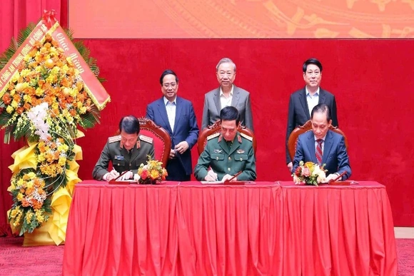 Nâng tầm quan hệ phối hợp giữa Bộ Công an-Bộ Quốc phòng-Bộ Ngoại giao