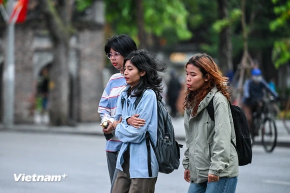 Bắc Bộ rét về đêm và sáng sớm, vùng núi có nơi dưới 15 độ C