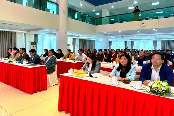 Tiếp tục nhân rộng mô hình Khu dân cư “Sáng - xanh - sạch - đẹp - an toàn