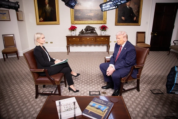 Politico: Tổng thống Donald Trump tự tin về kinh tế, cảnh báo châu Âu đang “suy tàn”