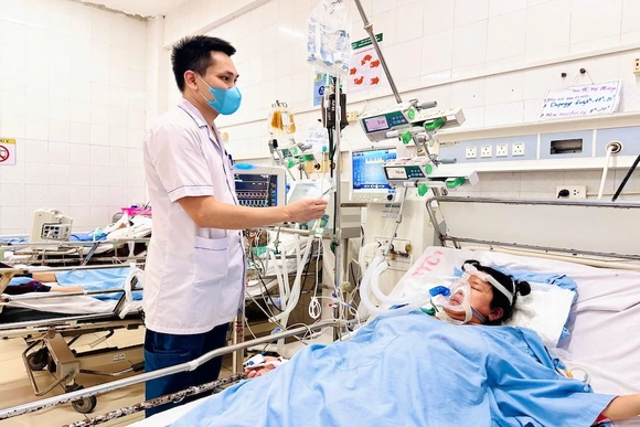 Kỳ tích “hồi sinh” sản phụ ngừng tuần hoàn: Sức mạnh của kết nối liên viện và phối hợp đa chuyên khoa