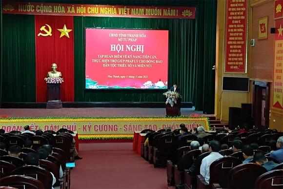 “Lá chắn” cho người yếu thế