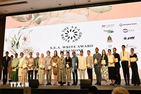 Hai nhà văn Việt Nam được nhận Giải thưởng văn học Đông Nam Á 2024-2025