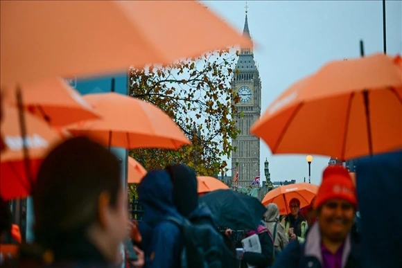 Anh: Các bác sỹ bắt đầu cuộc đình công 5 ngày giữa lúc dịch cúm bùng phát