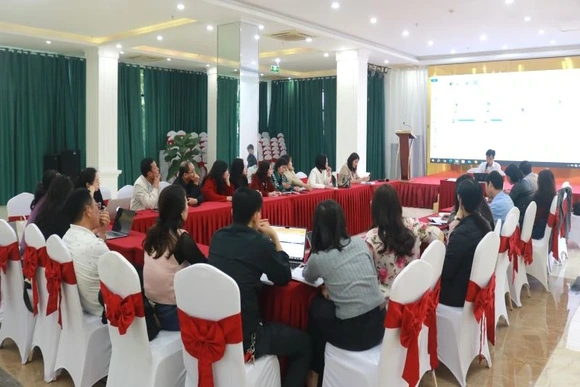 Phóng viên, biên tập viên tham gia tập huấn về ảnh báo chí trong thời đại công nghệ số