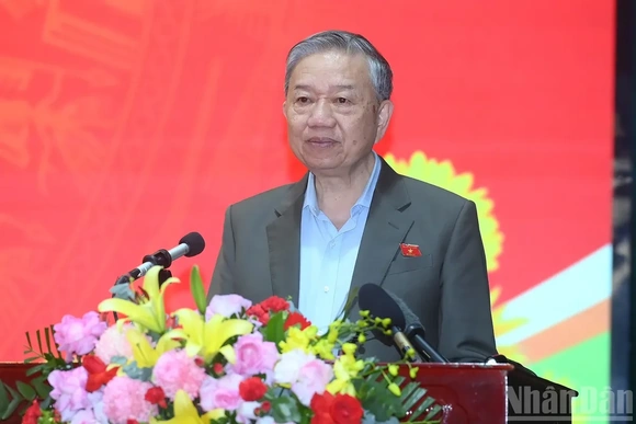 Tổng Bí thư Tô Lâm: Không thể biến trường học thành nơi làm dịch vụ thu tiền