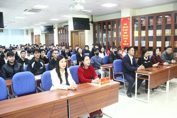 Bồi dưỡng nhận thức về Đảng cho quân nhân trong diện nhập ngũ