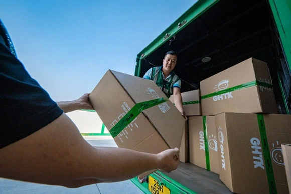 Tại sao đồ điện tử lại có tỷ lệ đổi trả cao hơn và cách giảm thiểu?