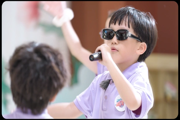 Lần đầu tiên 9 sao nhí của Vbiz góp mặt trong một sản phẩm âm nhạc