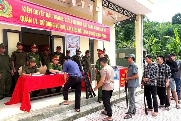 Toàn dân tham gia giao nộp, tố giác vi phạm về vũ khí, vật liệu nổ và pháo dịp Tết Nguyên đán 2026