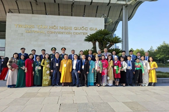 Về dự Đại hội Thi đua yêu nước Toàn quốc lần thứ XI với lòng tự hào sâu sắc...