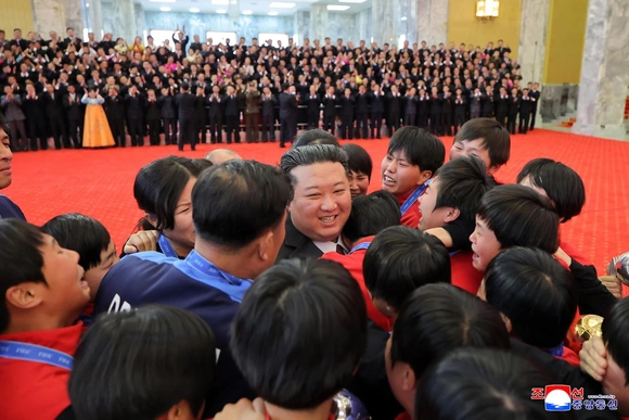 Nhà lãnh đạo Triều Tiên Kim Jong-un có số lần xuất hiện công khai cao nhất trong 9 năm