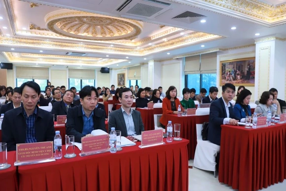 Đề xuất giải pháp bảo tồn nguồn gen cây thuốc và tri thức sử dụng bài thuốc y học cổ truyền